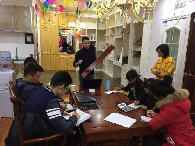 ���Եذ����ŷ�Ǵ�Ҿӵ�11��12��ʢ��ҵ